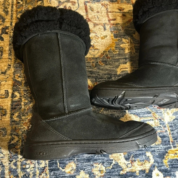 Ugg Australia Ultimate Tall II 5233 Winter Fuzzy Designer Boot WMN 8 Sheepskin - Picture 1 of 15